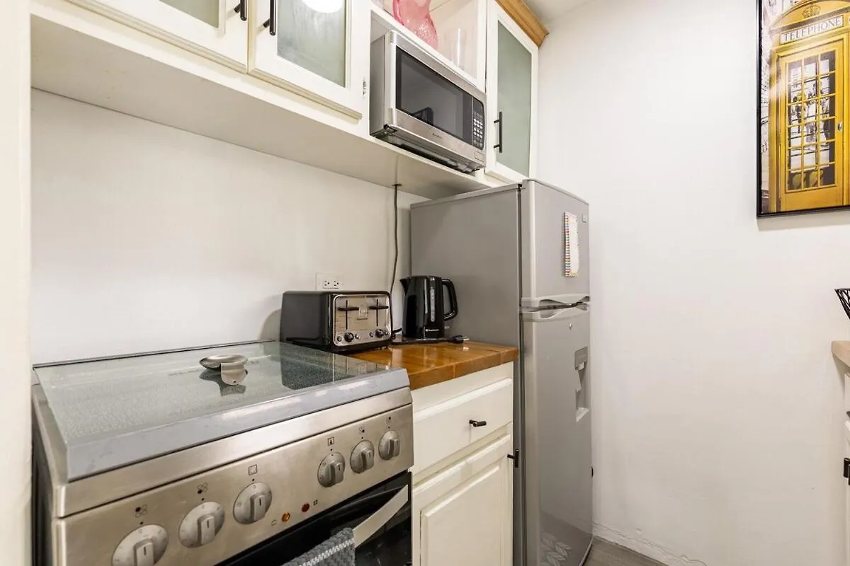 אוצ'ו ריוס Modern Beachfront Condo with Stunning Sea Views אוצ'ו ריוס